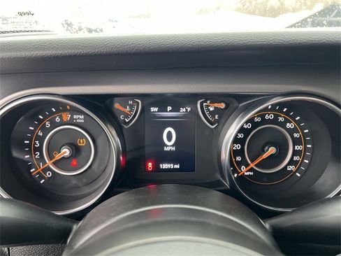 Used 2022 Jeep Gladiator Sport image 23