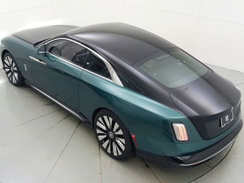 Used 2024 Rolls-Royce Spectre w/ Spectre Launch Package AWD/4WD image 21