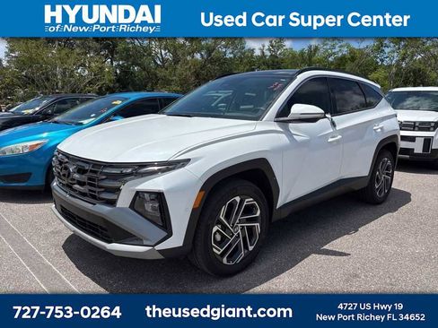 Used 2025 Hyundai Tucson Limited AWD/4WD image 1