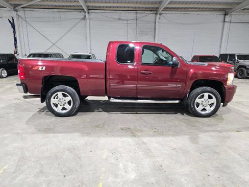 Used 2013 Chevrolet Silverado 2500 LT w/ Z71 Appearance Package AWD/4WD image 15
