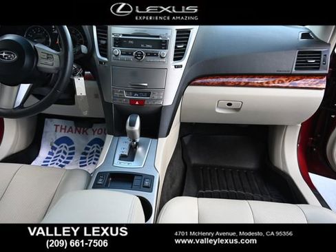 Used 2011 Subaru Outback 2.5i Limited image 8