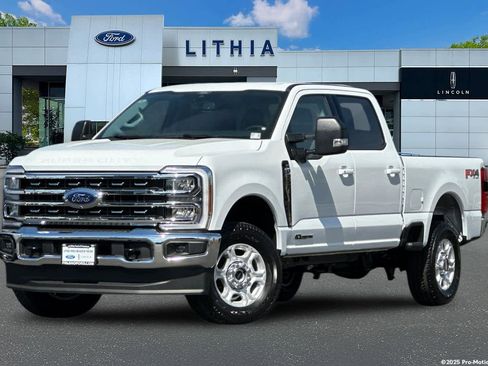 New 2026 Ford F250 XLT w/ XLT Premium Package AWD/4WD image 1