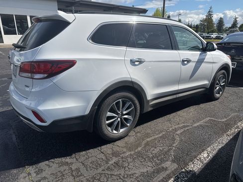 Used 2019 Hyundai Santa Fe XL SE w/ SE Premium Package 02 AWD/4WD image 4