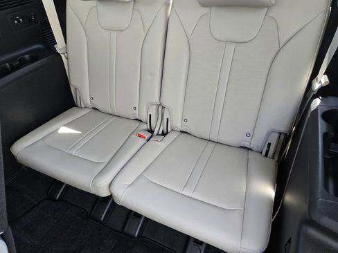Certified 2025 Kia Sorento S FWD image 29