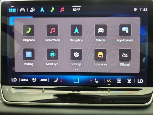 New 2025 Volkswagen Tiguan SE image 17