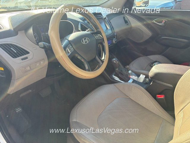 Used 2015 Hyundai Tucson Limited w/ Option Group 03 FWD image 4