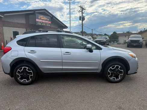 Used 2017 Subaru Crosstrek 2.0i Premium AWD/4WD image 9