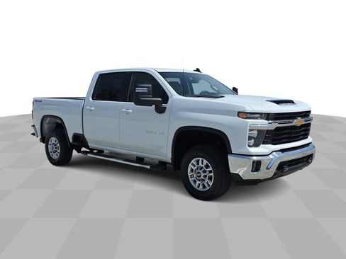 Used 2025 Chevrolet Silverado 2500 LT w/ Convenience Package image 2