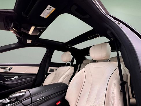 Used 2018 Mercedes-Benz S 560 4MATIC Sedan image 20