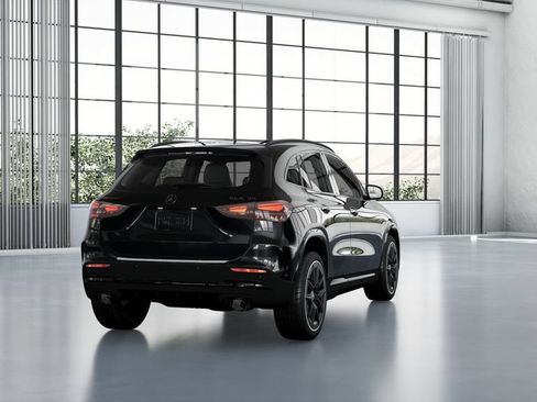 New 2026 Mercedes-Benz GLA 35 AMG 4MATIC image 18