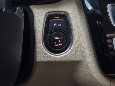 Used 2018 BMW 320i xDrive Sedan image 18