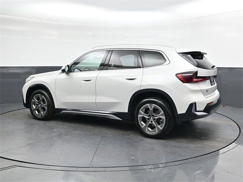 Used 2025 BMW X1 xDrive28i w/ Technology Package image 6