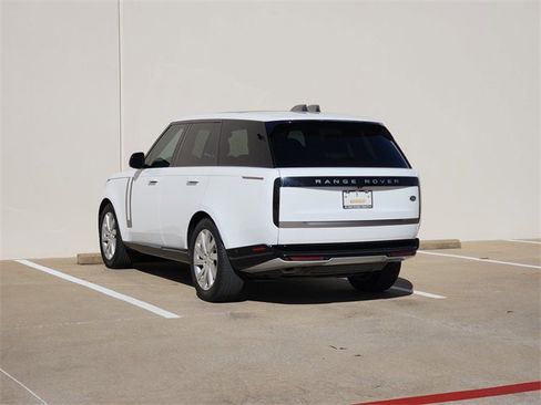 Used 2023 Land Rover Range Rover SE image 5