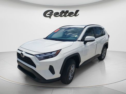 Certified 2025 Toyota RAV4 XLE AWD/4WD image 1