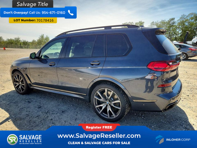 Used 2021 BMW X7 M50i w/ Dynamic Handling Package AWD/4WD image 3