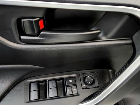 Certified 2025 Toyota RAV4 LE image 23