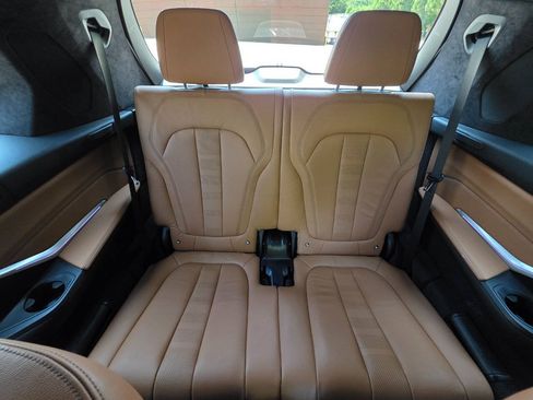 Used 2020 BMW X7 xDrive40i w/ M Sport Package AWD/4WD image 47