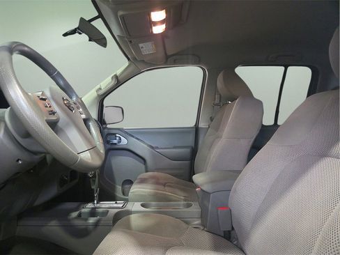 Used 2019 Nissan Frontier SV image 19