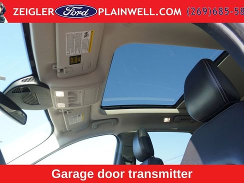Used 2024 Ford Escape Platinum AWD/4WD image 18