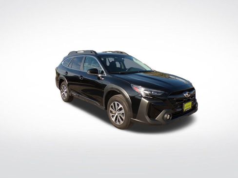 Used 2023 Subaru Outback Premium AWD/4WD image 9