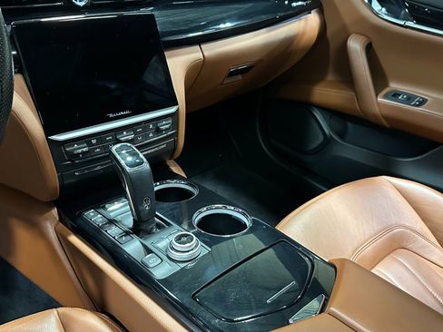 Used 2022 Maserati Quattroporte Modena Q4 image 47