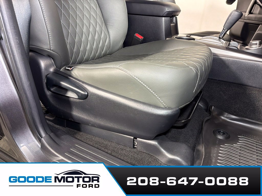 Used 2023 Toyota 4Runner SR5 AWD/4WD image 24