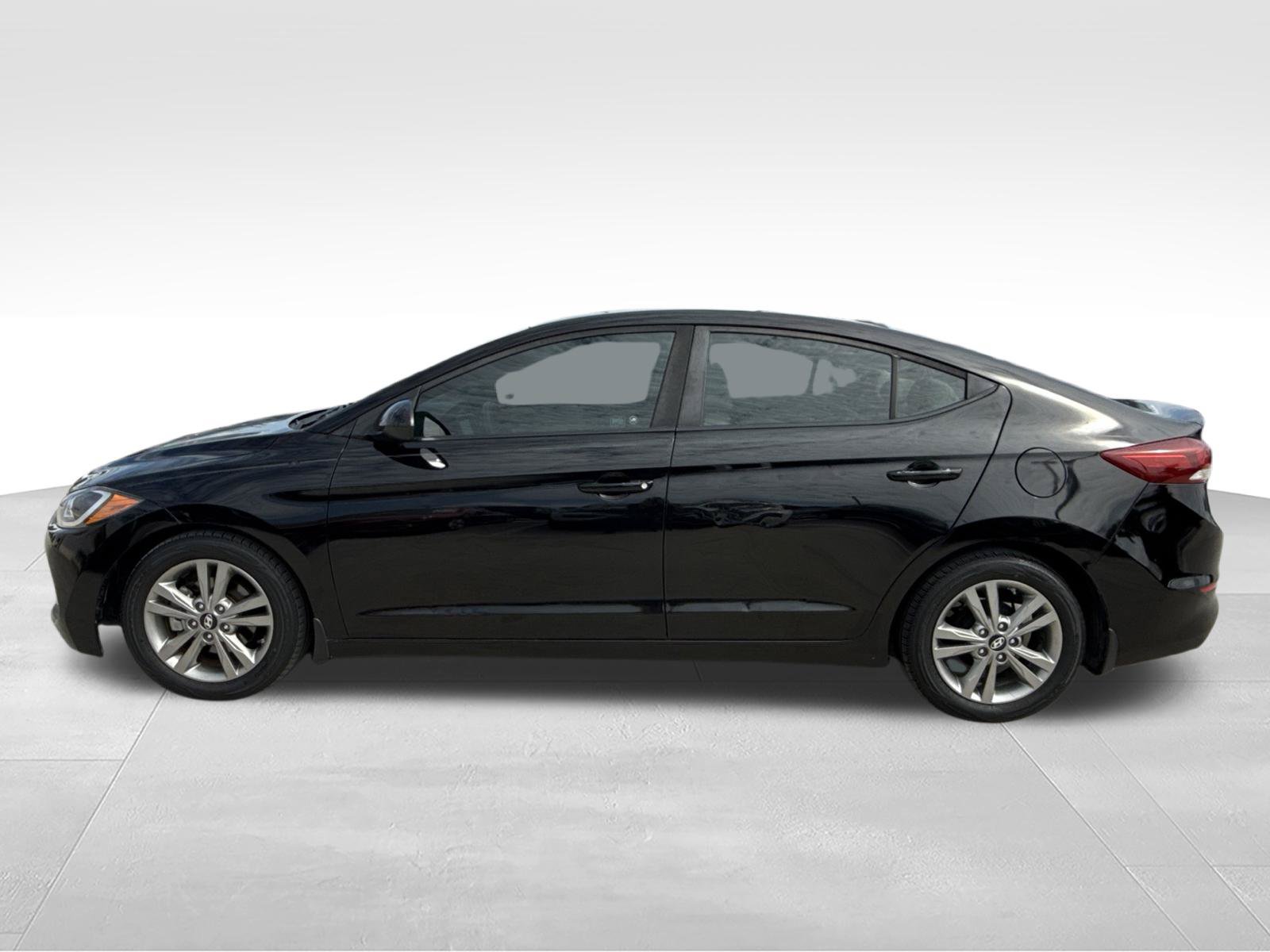 Used 2017 Hyundai Elantra SE FWD image 8