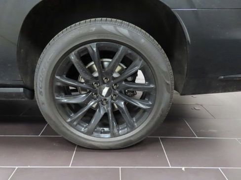 Certified 2023 Cadillac Escalade ESV Sport Platinum w/ LPO, ONYX Package image 17