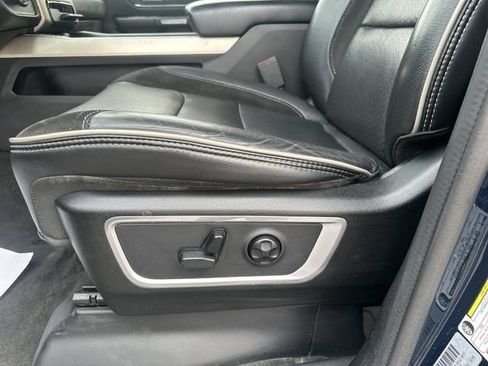 Used 2020 RAM 1500 Laramie AWD/4WD image 16