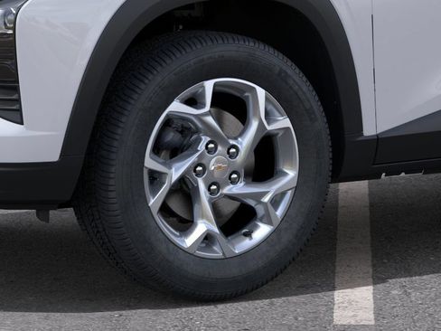 New 2026 Chevrolet Trax LS w/ LS Convenience Package FWD image 9