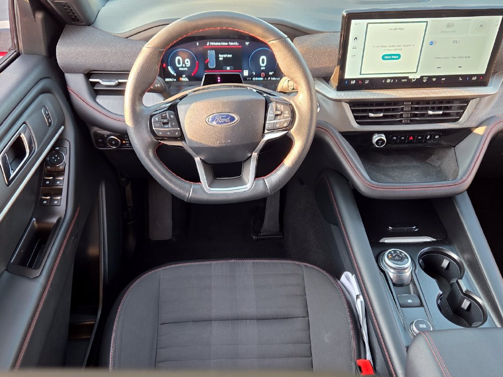 Used 2025 Ford Explorer ST-Line w/ ST-Line Street Pack AWD/4WD image 5