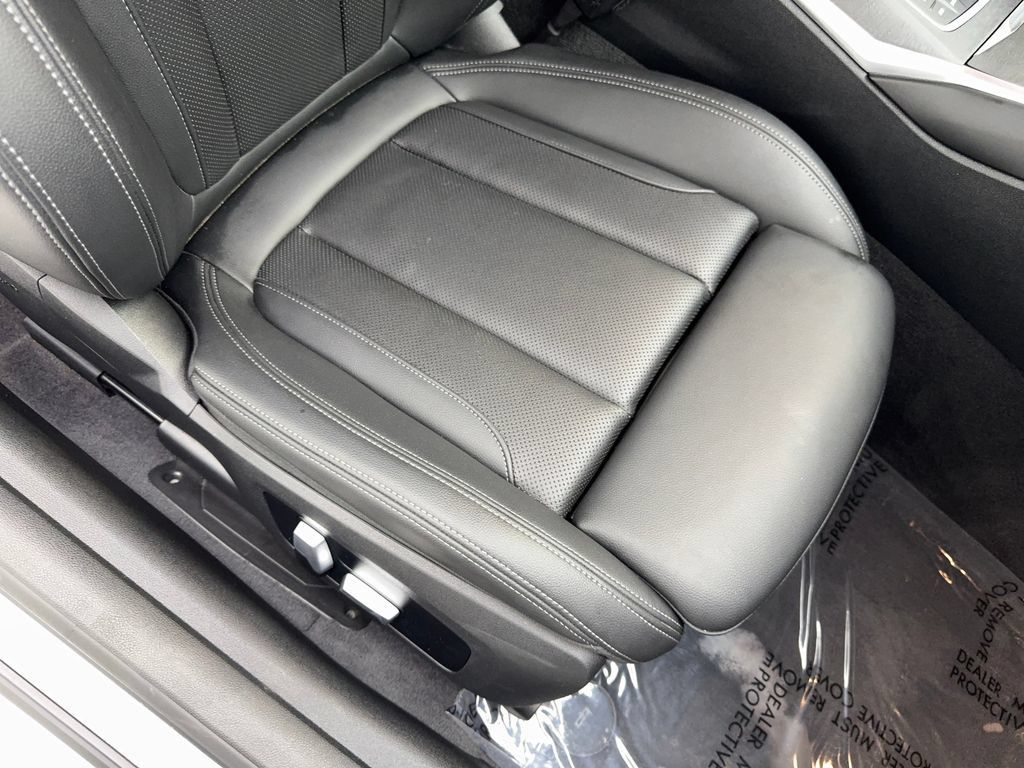 Used 2022 BMW 430i Coupe w/ Convenience Package RWD image 40