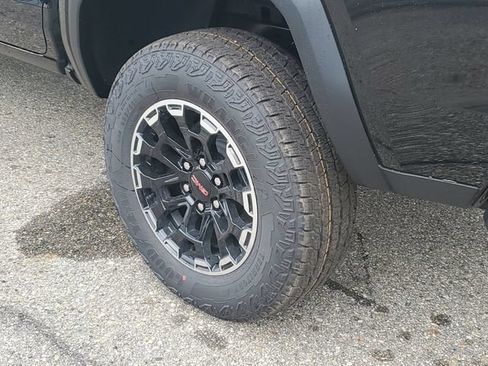 New 2026 GMC Canyon AT4 w/ Technology Plus Package AWD/4WD image 32