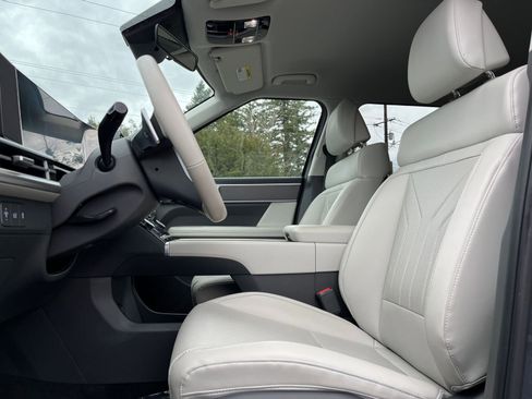 Used 2025 Hyundai Santa Fe SEL image 31