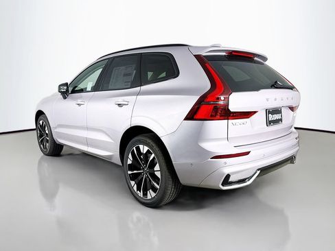 Certified 2026 Volvo XC60 B5 Plus w/ Climate Package PRO AWD/4WD image 5