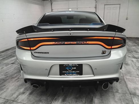 Used 2021 Dodge Charger Scat Pack RWD image 5