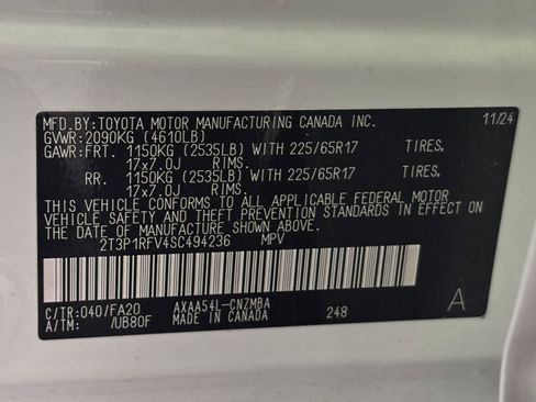 Used 2025 Toyota RAV4 XLE image 32