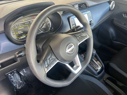 Used 2025 Nissan Versa SV w/ Trunk Package FWD image 28