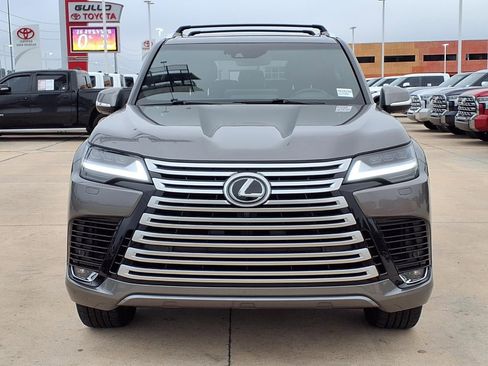 Used 2024 Lexus LX 600 4WD w/ Luxury Package image 4