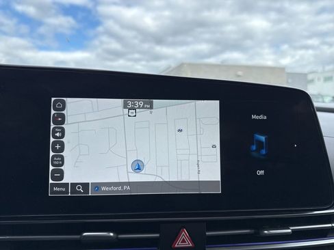 Used 2024 Hyundai Elantra SEL FWD image 20