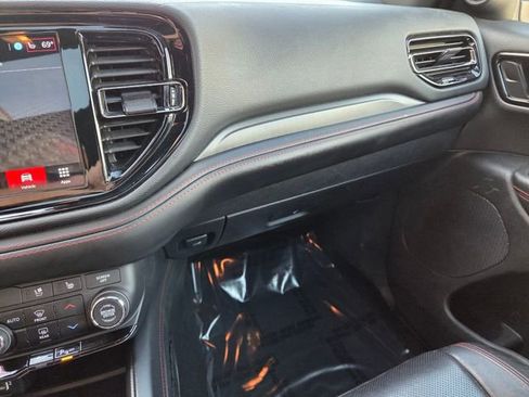 Used 2024 Dodge Durango GT image 29