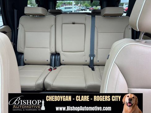 Used 2022 Chevrolet Tahoe Premier AWD/4WD image 35