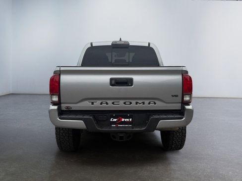 Used 2019 Toyota Tacoma TRD Off-Road image 14