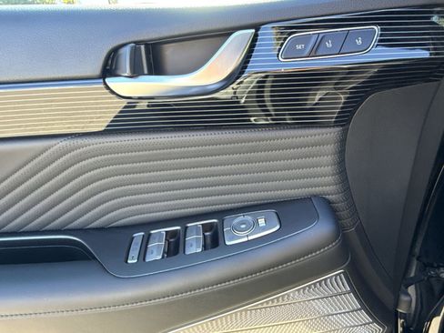 Used 2024 Hyundai Palisade Calligraphy image 15