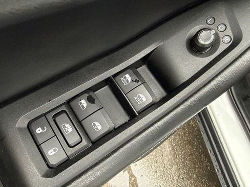 Used 2022 Jeep Grand Cherokee L Limited image 24