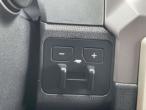 Used 2024 Toyota Tacoma SR5 RWD image 33