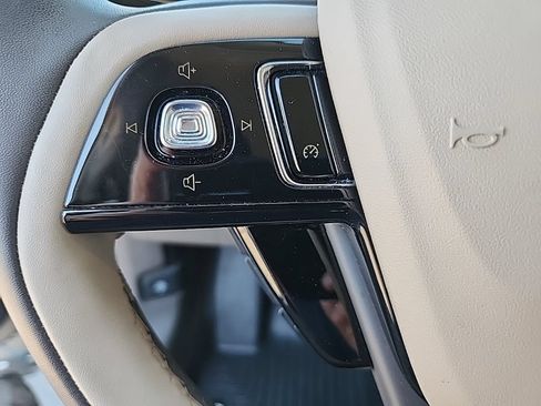 Used 2022 Lincoln Corsair FWD image 16