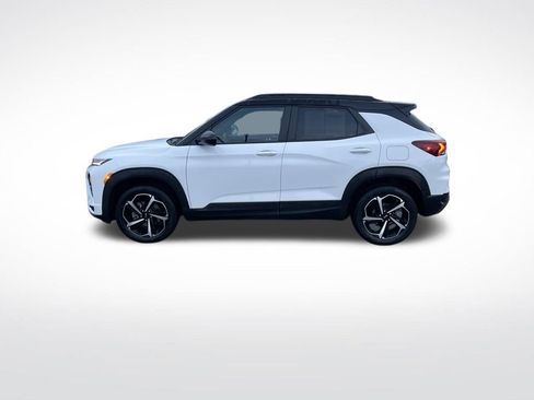 Used 2023 Chevrolet TrailBlazer RS w/ Sun and Liftgate Package image 2