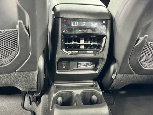 Used 2021 Jeep Grand Cherokee L Limited AWD/4WD image 37