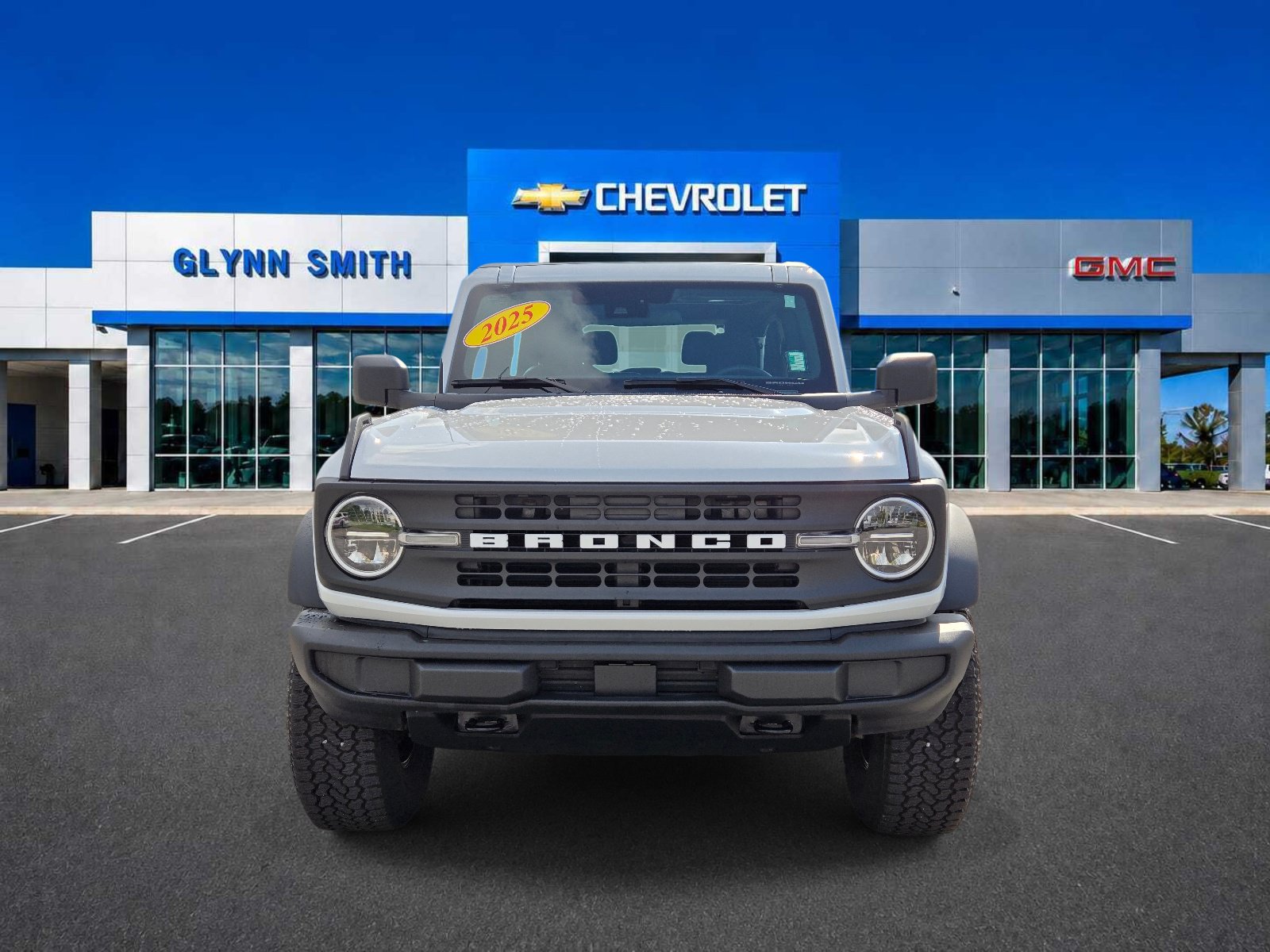 Used 2025 Ford Bronco 2-Door w/ Sasquatch Package AWD/4WD image 2